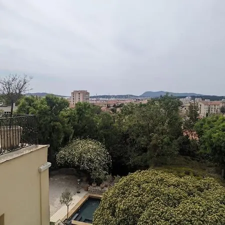 别墅 Charmante Maison De Maitre